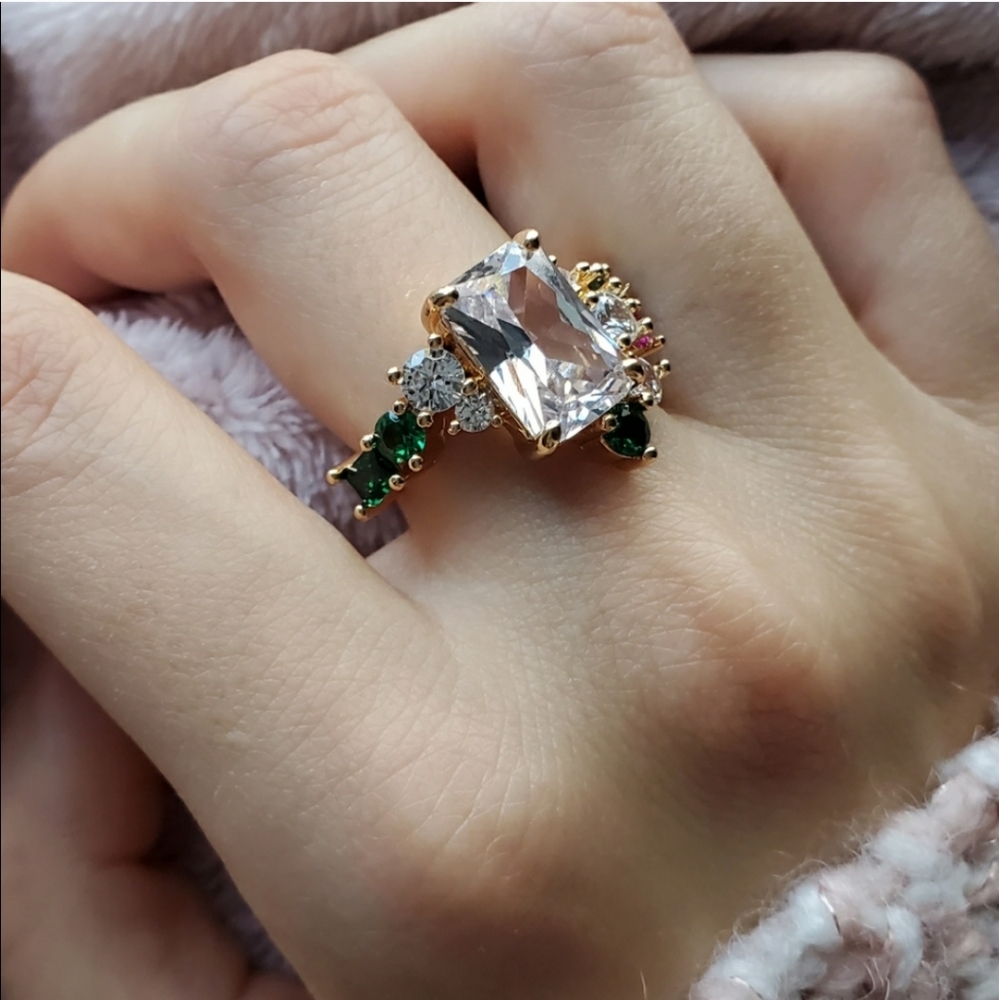 New Gorgeous Emerald Cut White Sapphire Ring - Picture 6 of 12